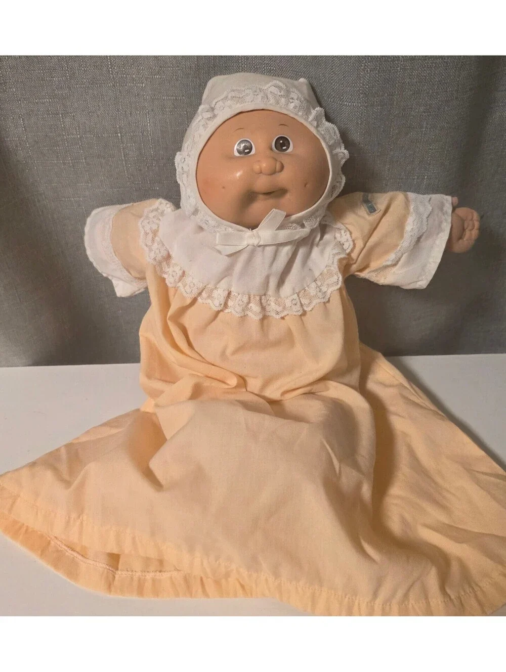 VTG 1982 Cabbage Patch Kids Doll with Peach Dress and Lace Bonnet